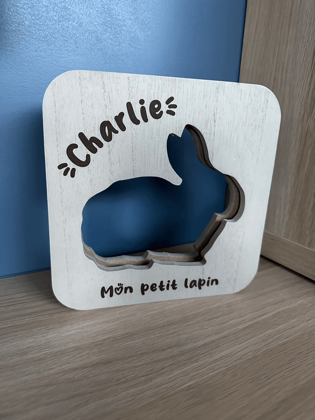 Veilleuse / lampe lapin gris en bois personnalisé 