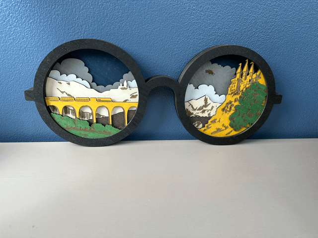 Lunettes de sorcier en bois – Scène de Poudlard