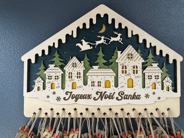 🎄✨ Calendrier de l’Avent personnalisé – avec prénom gravé et ponchons numérotés 🎁